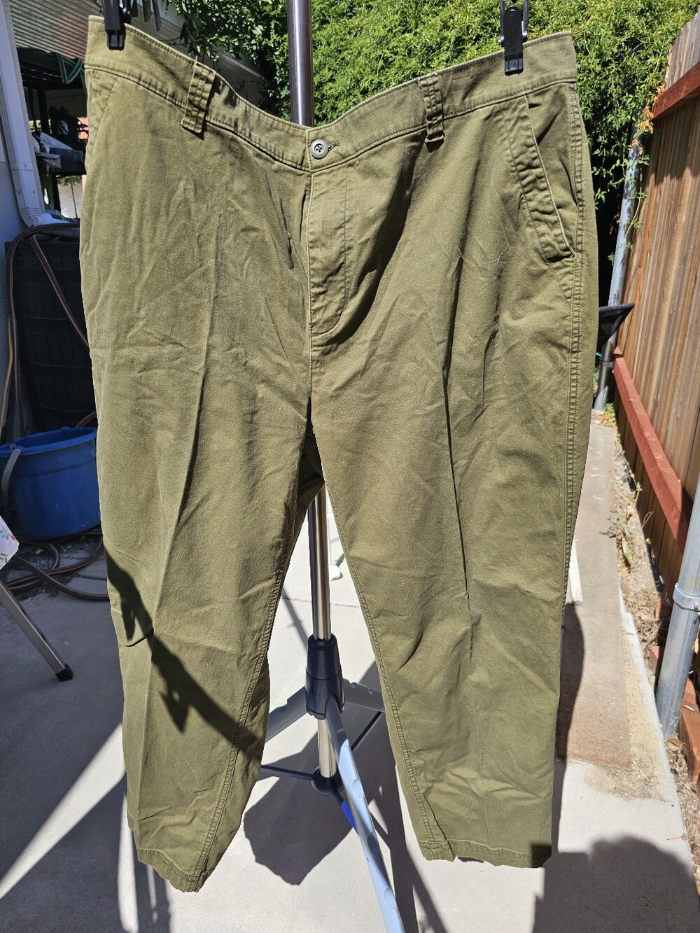 Old Navy Olive Chino Pants for Men